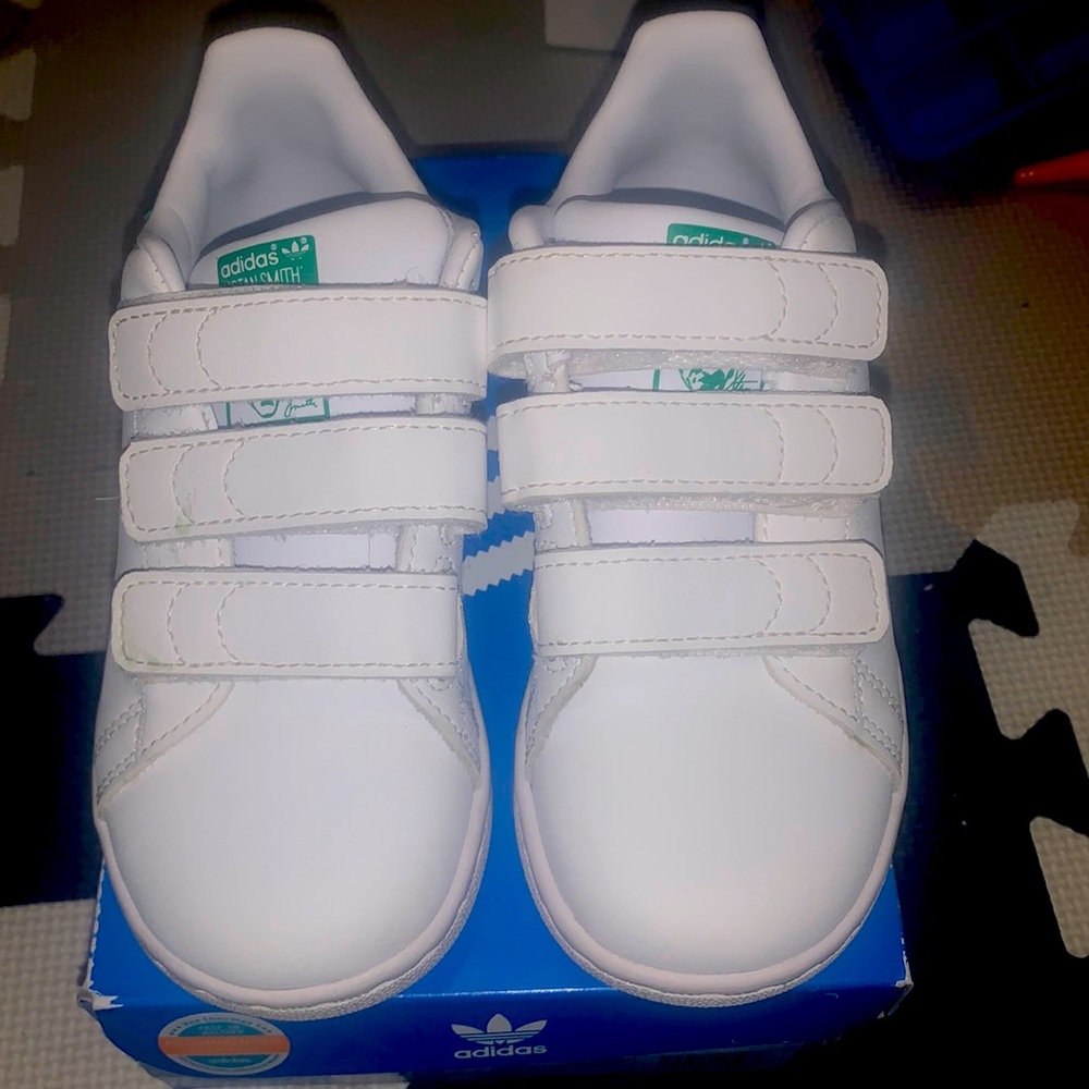 Stan Smith with Velcro